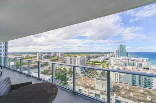 Photo 16 - Luxury Condo at Hollywood Beach