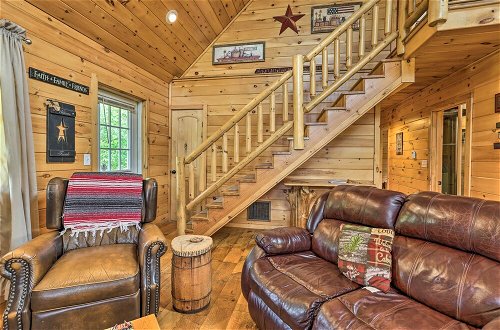 Foto 17 - Charming Blakely Cabin w/ Porch & Valley Views