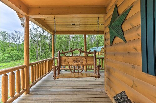 Foto 27 - Charming Blakely Cabin w/ Porch & Valley Views