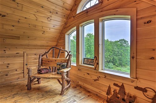 Photo 4 - Charming Blakely Cabin w/ Porch & Valley Views