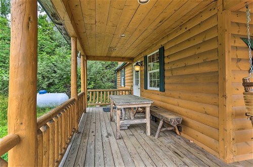 Photo 8 - Charming Blakely Cabin w/ Porch & Valley Views