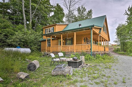 Photo 9 - Charming Blakely Cabin w/ Porch & Valley Views