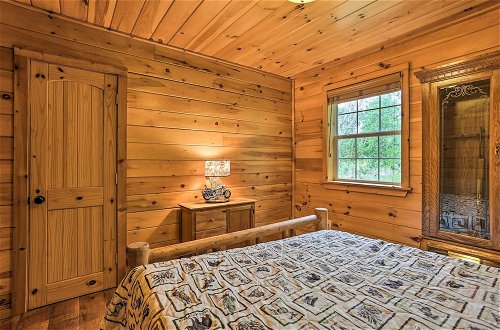 Photo 16 - Charming Blakely Cabin w/ Porch & Valley Views
