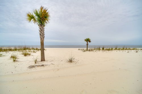 Foto 10 - Cozy Gulfport Abode w/ Pool Access - Walk to Beach