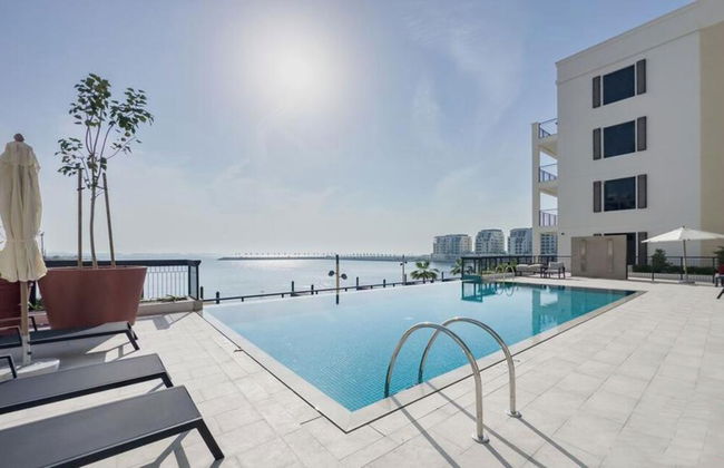Maison Privee - Stunning Waterfront Apt w/ Open Sea Vws in La Mer - Foto 22