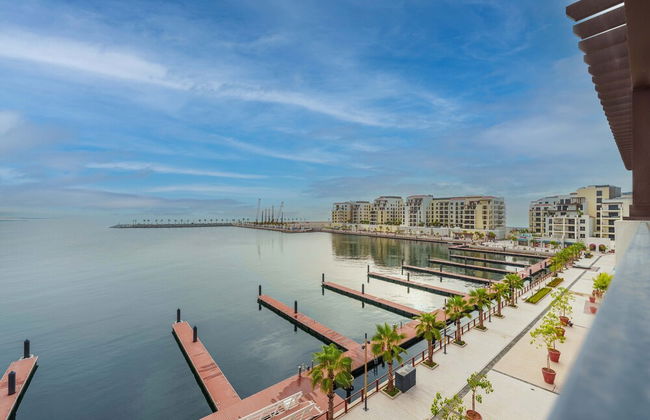 Maison Privee - Stunning Waterfront Apt w/ Open Sea Vws in La Mer - Foto 28