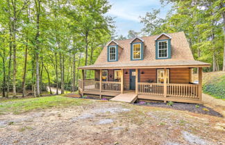 Photo 1 - Woodsy Warne Cabin Rental w/ Hot Tub & Grill