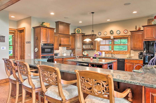 Photo 28 - Luxury, Spacious Retreat in Bear Lake Reserve