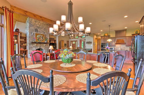 Photo 2 - Luxury, Spacious Retreat in Bear Lake Reserve