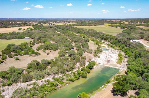 Photo 36 - Stunninghome on The Blanco River