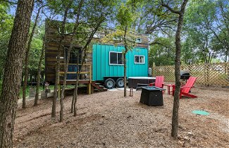 Photo 1 - Willie-tiny Home-grill&firetable