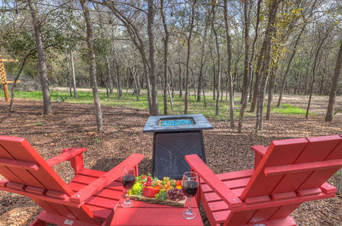 Photo 33 - Willie the Modern Tiny Home W/hot-tub & Firetable