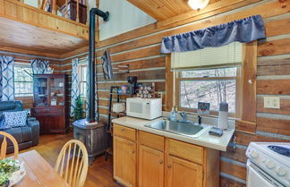 Photo 2 - Vacation Rental Near Lake Patoka With Hot Tub