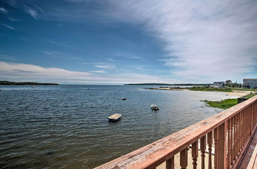 Foto 15 - Waterfront Cape Cod Cottage w/ Beach & Deck