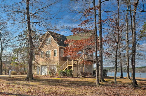 Foto 4 - Dreamy Ridgeway Home w/ Grill on Lake Wateree