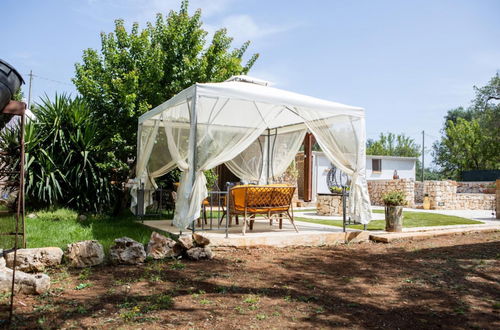 Photo 29 - Trullo Nonna Netta con Piscina Idromassaggio e Area Giochi