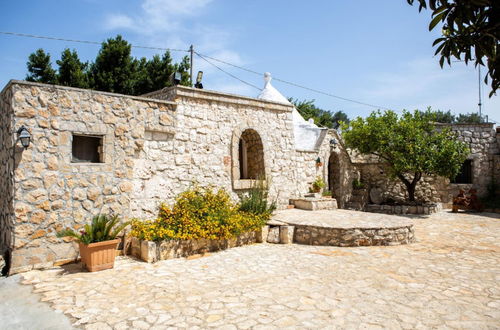 Photo 23 - Trullo Nonna Netta con Piscina Idromassaggio e Area Giochi