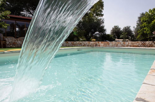 Photo 22 - Trullo Nonna Netta con Piscina Idromassaggio e Area Giochi