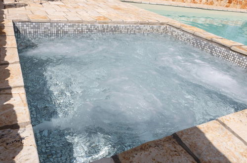 Photo 40 - Trullo Nonna Netta con Piscina Idromassaggio e Area Giochi