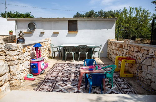 Photo 27 - Trullo Nonna Netta con Piscina Idromassaggio e Area Giochi