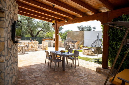 Foto 35 - Trullo Nonna Netta con Piscina Idromassaggio e Area Giochi