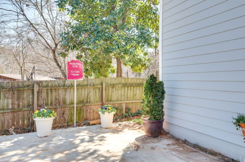 Photo 14 - West Atlanta Craftsman Studio With Front Yard