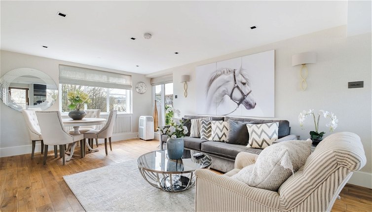 Photo 1 - Luxury 3 Bedrooms Flat in Central London