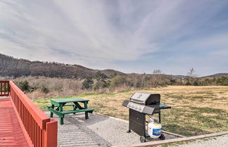 Photo 2 - Cheery Pet-friendly Studio w/ Shared Fire Pit