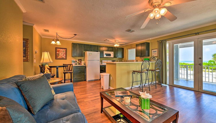 Foto 1 - Bright Coastal Condo: Walk to Lido Key Beach