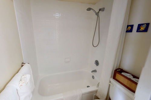 Photo 21 - Deluxe Condo Near Waikiki Beach - Free Parking by Koko Resort Vacation Rentals