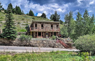 Photo 1 - Cozy Home W/deck & Mountain Views, Walk to Casinos