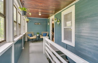 Photo 3 - Outdoorsy Oasis w/ Screened Porch in Claremont