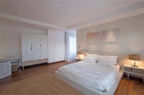 Foto 8 - 5 Bedroom Luxury Villa at Belle Riviere Residence
