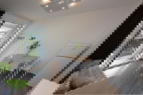 Foto 5 - Apartment in Villa With Private Garden
