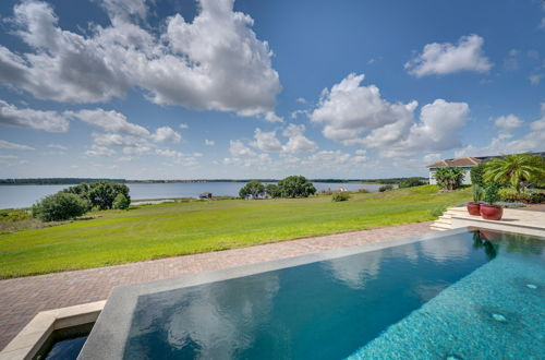 Foto 42 - Groveland Home w/ Pool: Luxurious Lakefront Oasis