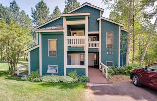 Photo 2 - New Meadows Mountain Retreat w/ Fireplace & Patio