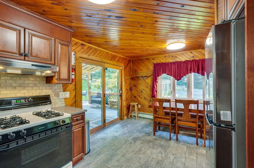 Photo 18 - Cozy Livingston Manor Home w/ Wood-burning Stove