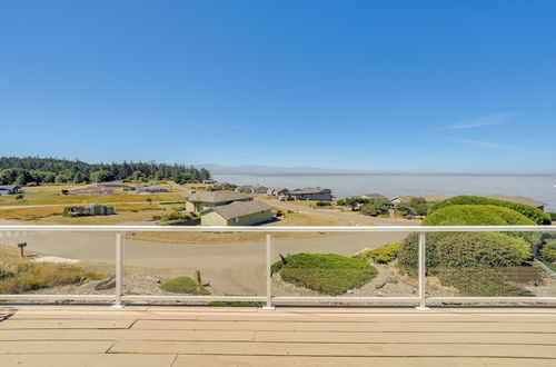 Photo 14 - Stunning Home in Coupeville w/ Deck + Beach Access