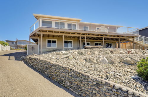 Foto 10 - Stunning Home in Coupeville w/ Deck + Beach Access