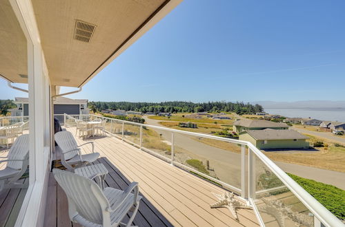 Foto 16 - Stunning Home in Coupeville w/ Deck + Beach Access