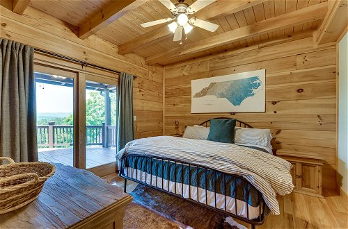 Photo 5 - Spacious Nebo Cabin w/ Game Room & Hot Tub