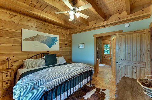 Photo 12 - Spacious Nebo Cabin w/ Game Room & Hot Tub