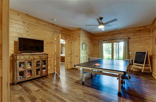 Photo 24 - Spacious Nebo Cabin w/ Game Room & Hot Tub