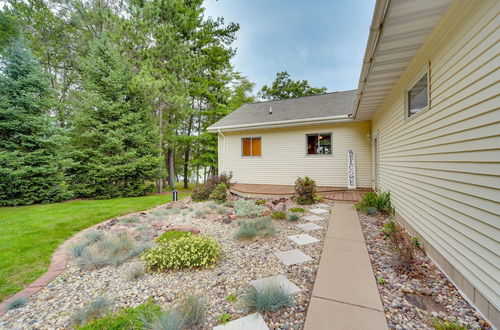 Photo 17 - Spacious Lakefront New Auburn Home w/ Sunroom