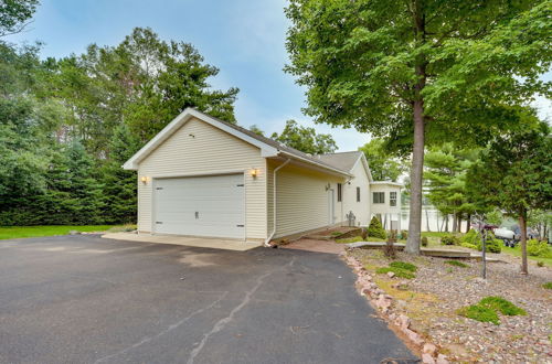 Photo 34 - Spacious Lakefront New Auburn Home w/ Sunroom