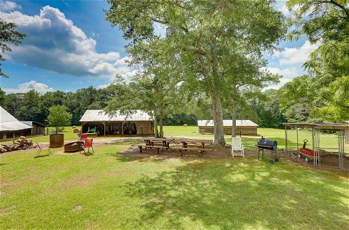 Foto 11 - Secluded Lineville Farmhouse: 2 Mi to Lake Wedowee