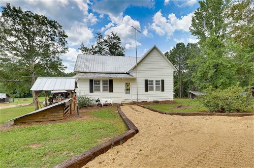 Foto 23 - Secluded Lineville Farmhouse: 2 Mi to Lake Wedowee