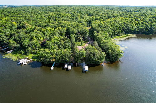 Foto 2 - Sarona Serenity: Lakeside Retreat w/ Boat Dock