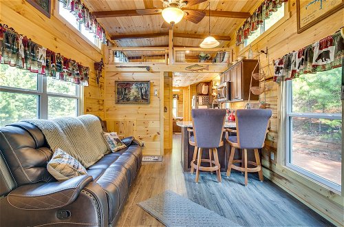Foto 2 - Mill Spring Log Cabin w/ Decks & Hot Tub