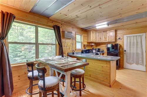 Foto 15 - Remote Escape: Murphy Cozy Cabin in the Woods